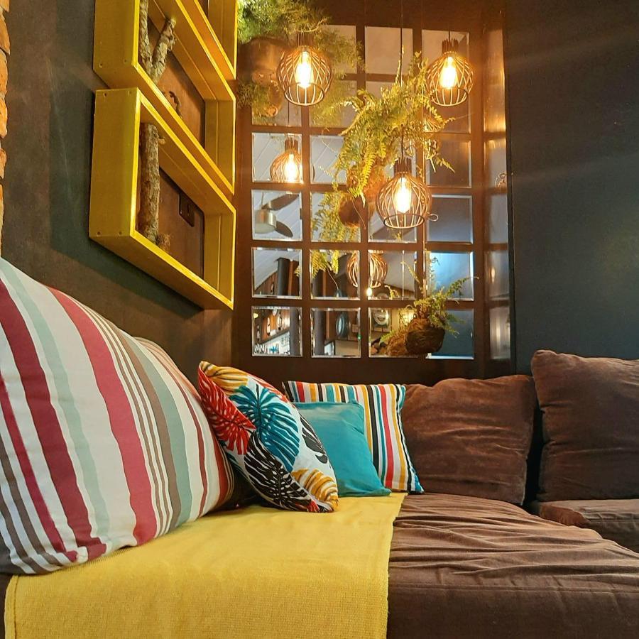 Bangalo Das Lagartixas ,Casa Studio Com Piscina Aquecida Privativa A 20 Minutos Do Centro De Curitiba Colombo Dış mekan fotoğraf